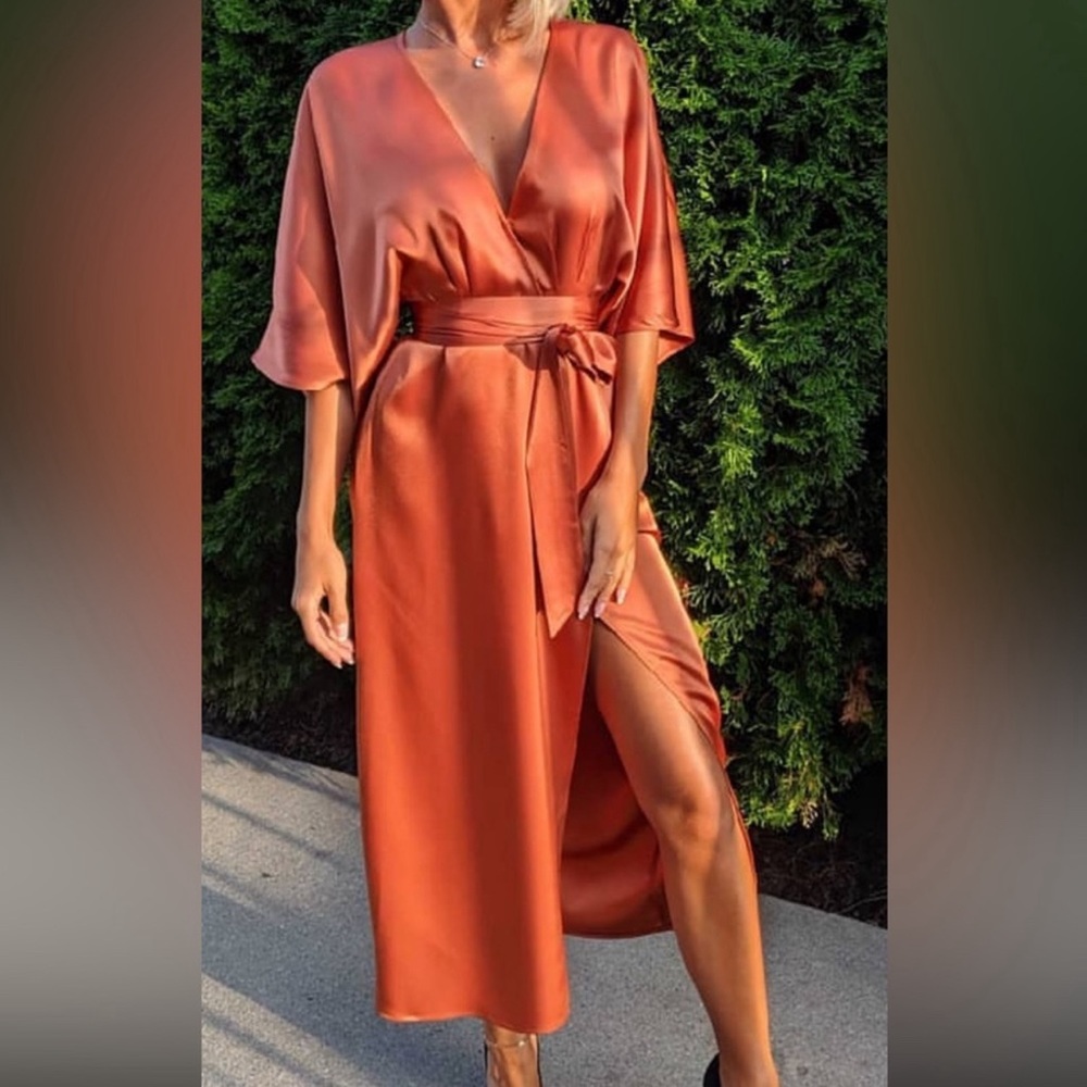 Aritzia Babaton Kimono Style Faux Wrap Satin Dress Size 4